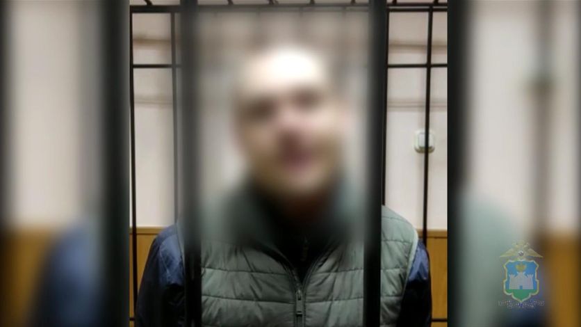 Орловские полицейские задержали курьера телефонных мошенников