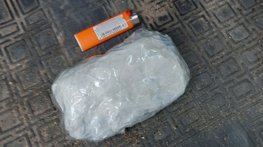 В Орле у двух иностранцев изъяли почти полкилограмма наркотиков